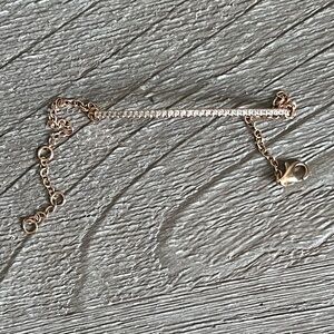 XIV KARATS LTD Beverly Hills 14kt Gold Bracelet w/diamonds